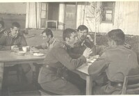 А у нас в столовой ремонт. Звезда, 1976, 2 аэ.