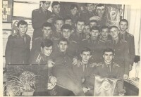 Нам поменяли комсомольские билеты. 65 к.о. 1976.