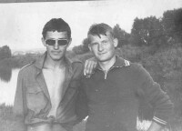 1976г. на р.Чапаевка я и Серега Левин