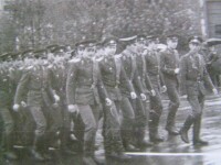 Кузнецк 9 мая 1983 год. Возглавляет колону м-р Оборнев.