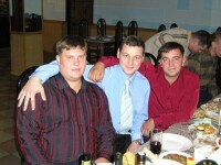 Калганов, Степнов и Кружилин (это мы в кафе на дне рождения у Олега, октябрь 2005г. )