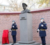 Открытие памятной доски Виталию Павлову
